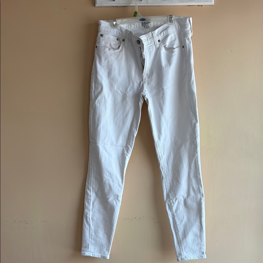 Classic White Skinny Jeans